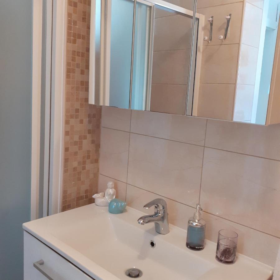 Apartment Vanda Splitska Exteriör bild